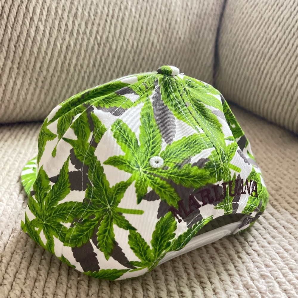 Leaf Pattern Snapback Hat - image 2